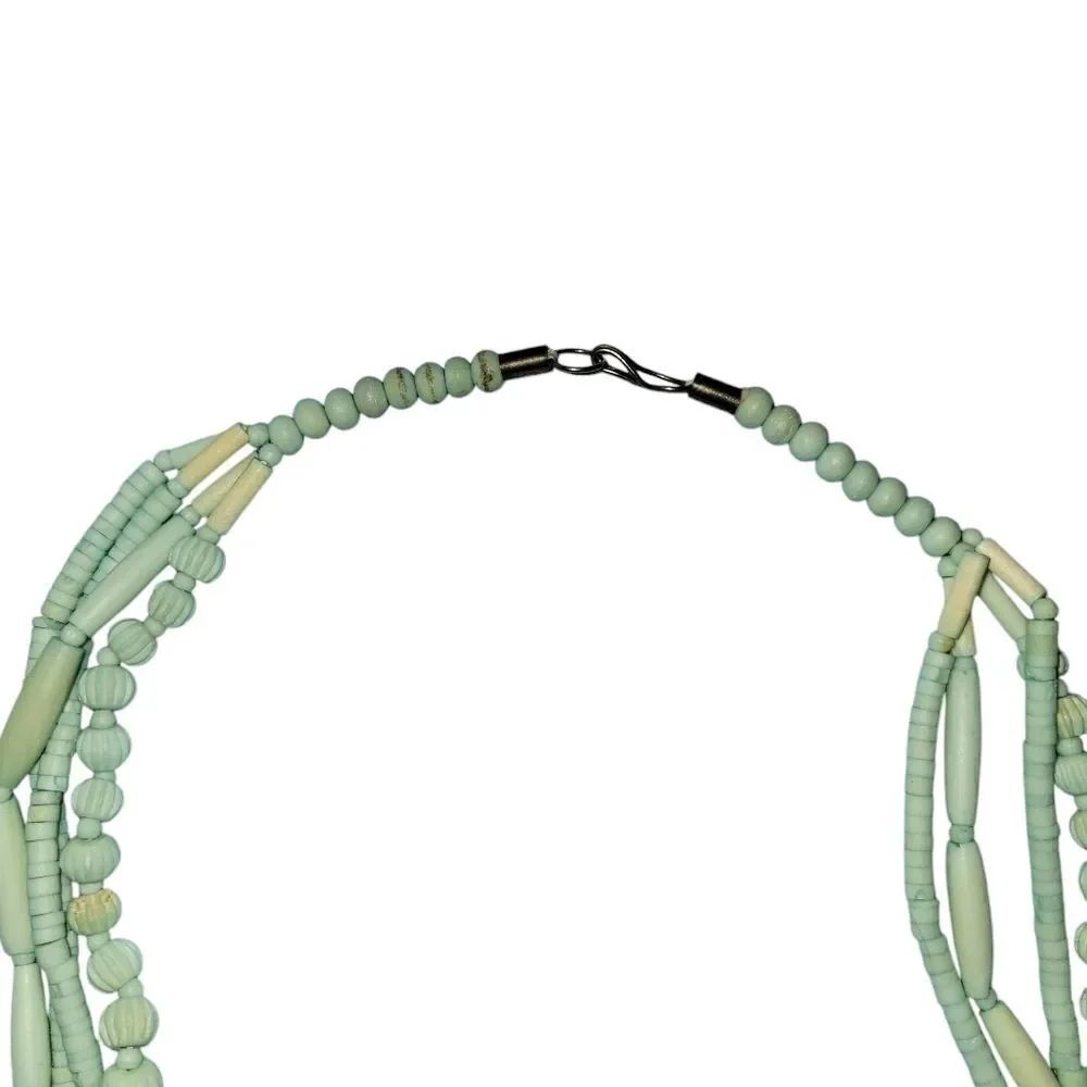 Vintage Beaded Necklace in light Green